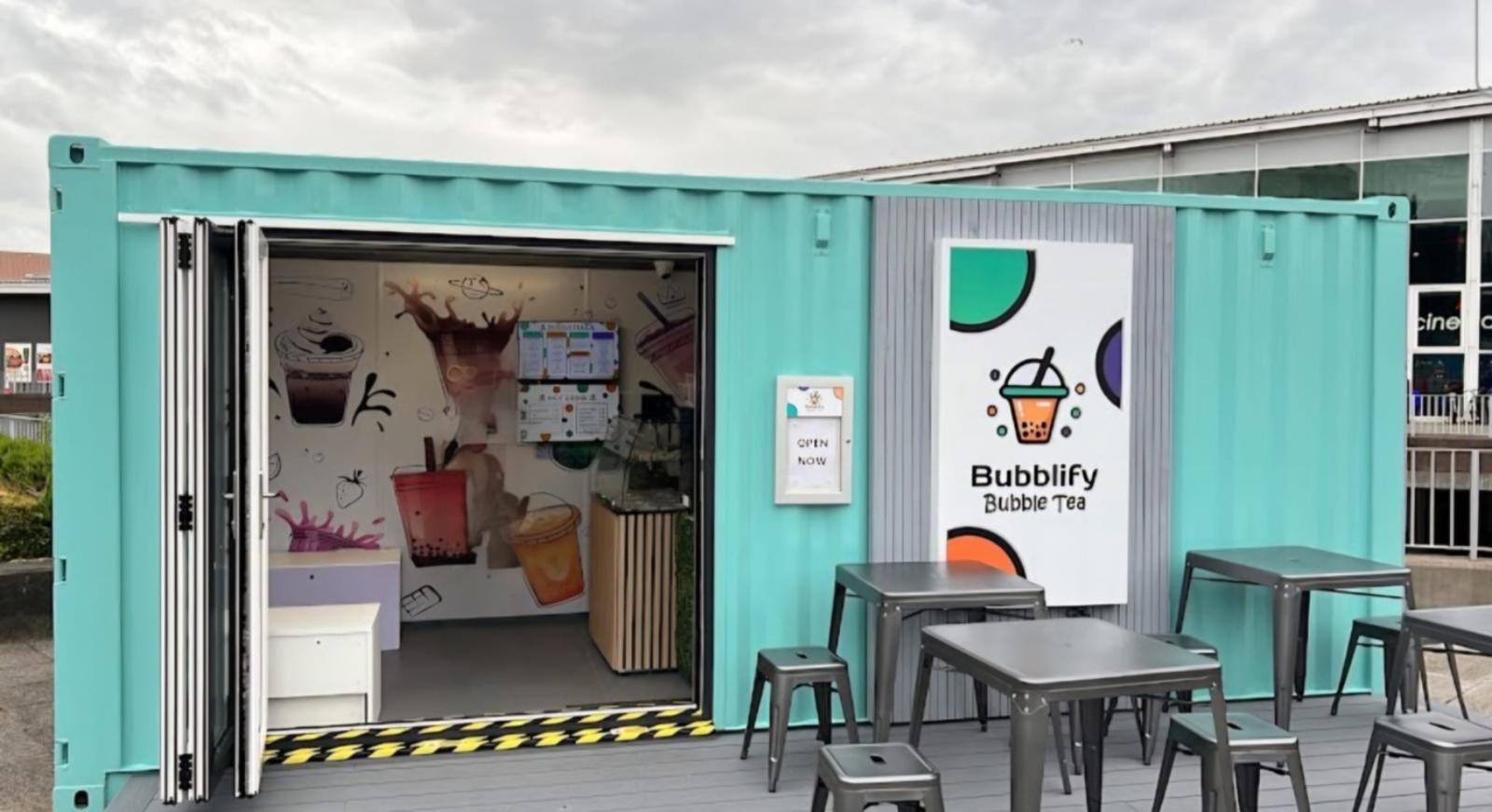BUBBLE TEA SHOPPING CENTRE